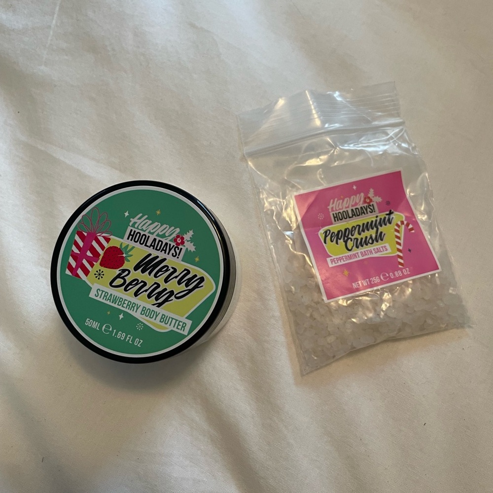 💛3/$15 Happy Hooladays! Holiday Bundle